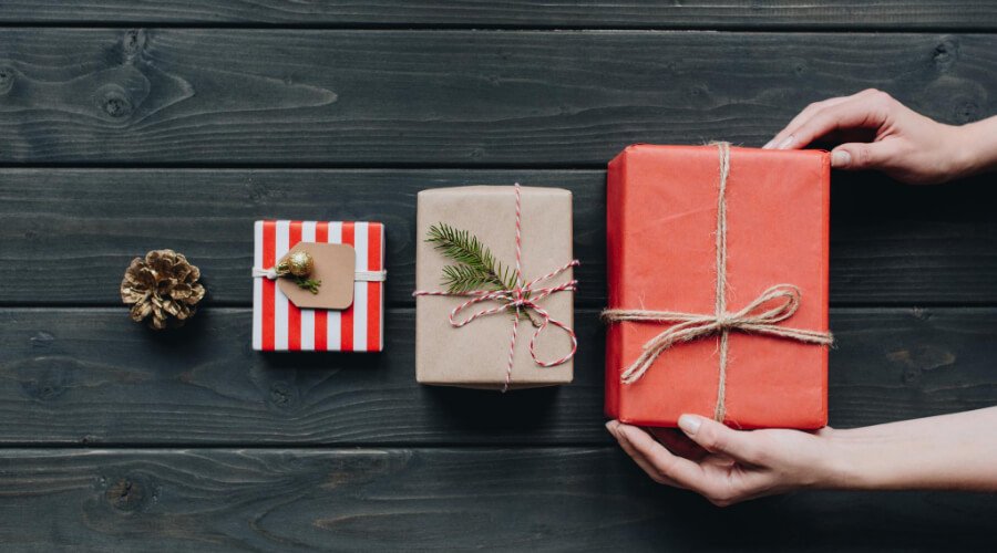 A Brief Guide To Etiquette In Gift Giving